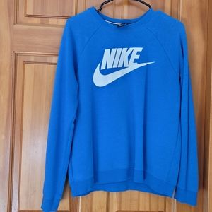 Nike sweater sz. M